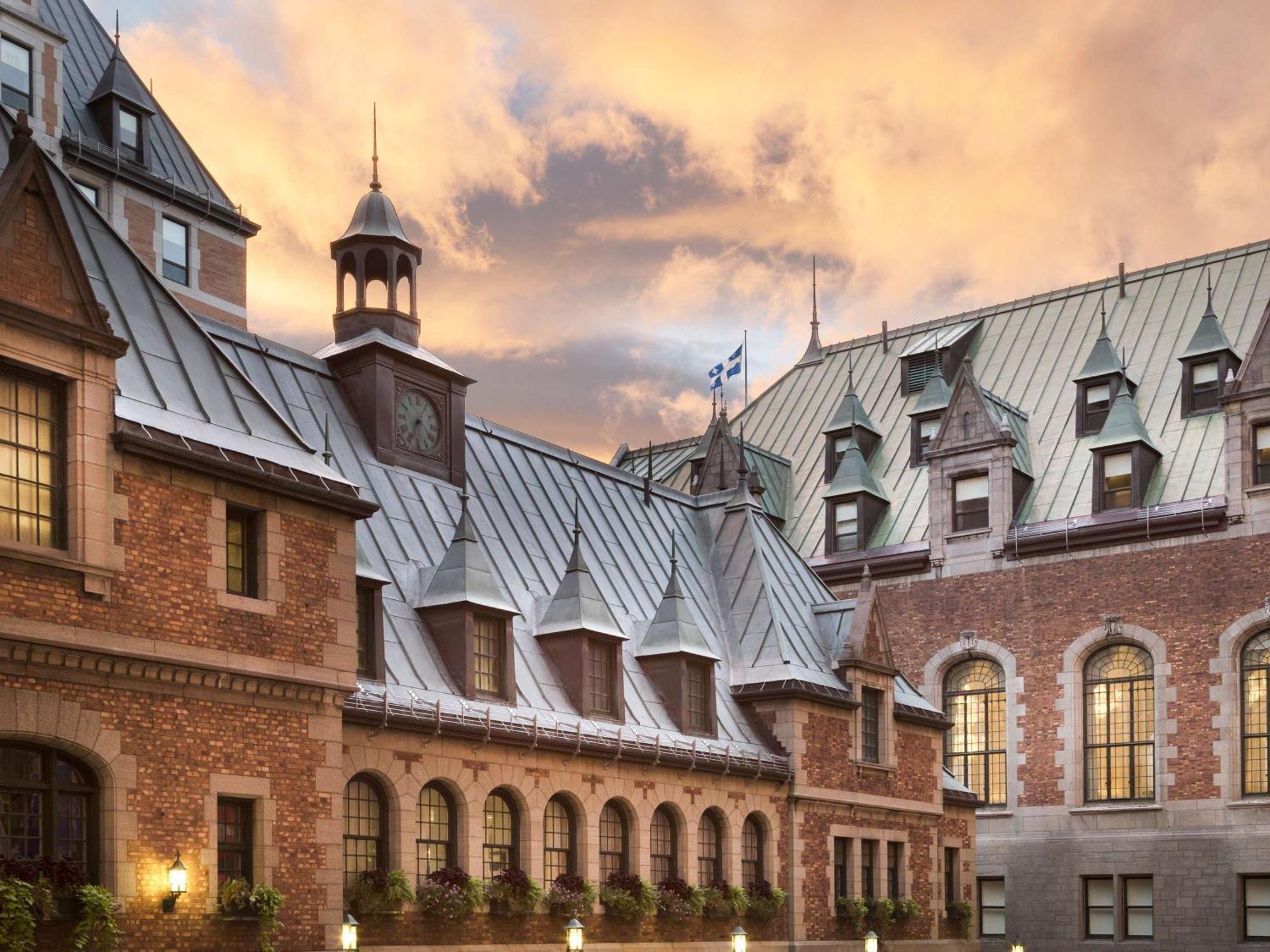 Fairmont Le Chateau Frontenac Quebec City Luaran gambar The Hotel's courtyard